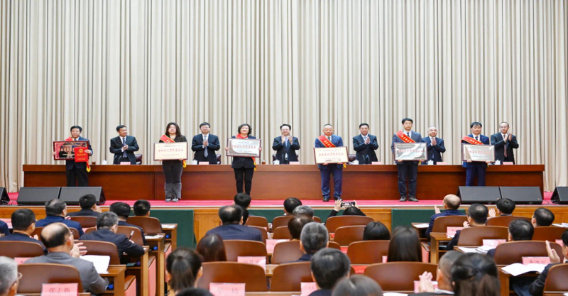 65488c8f52806.png 01.png